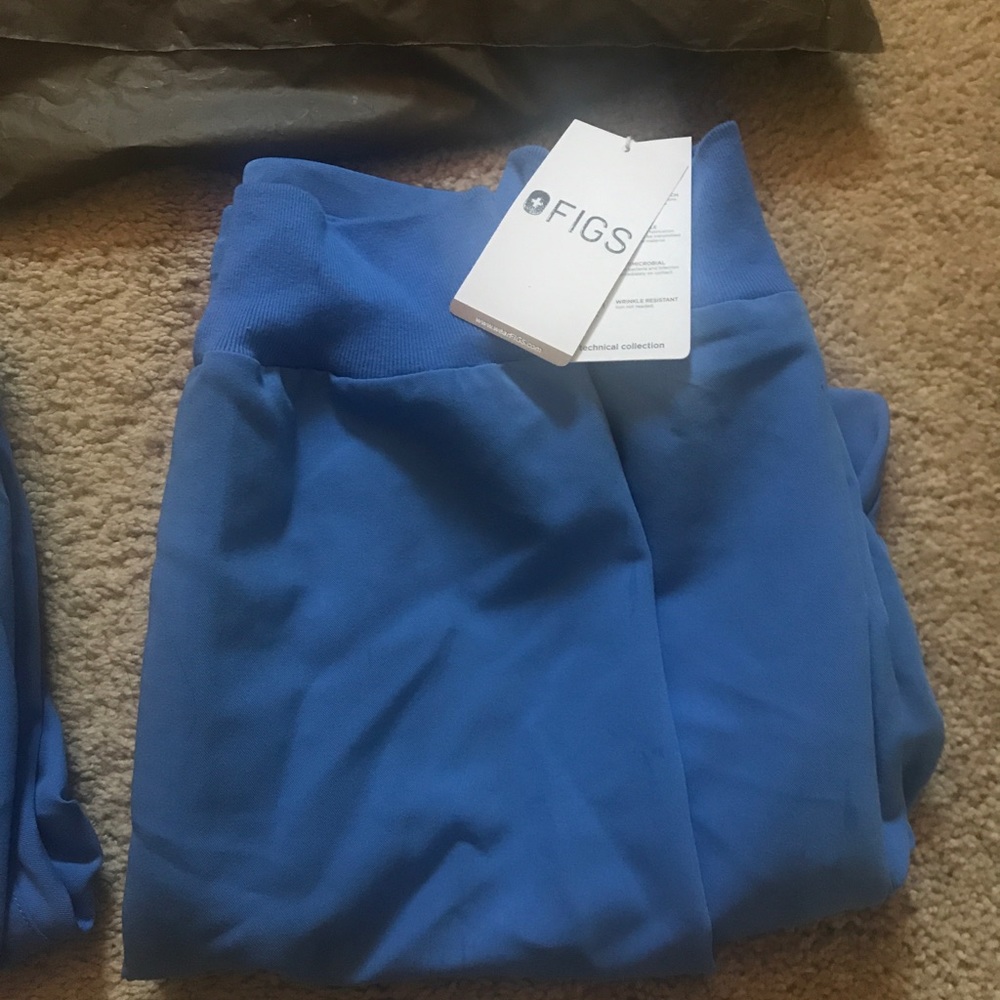 Wear FIGS scrubs ceil blue Zamora Jogger pants